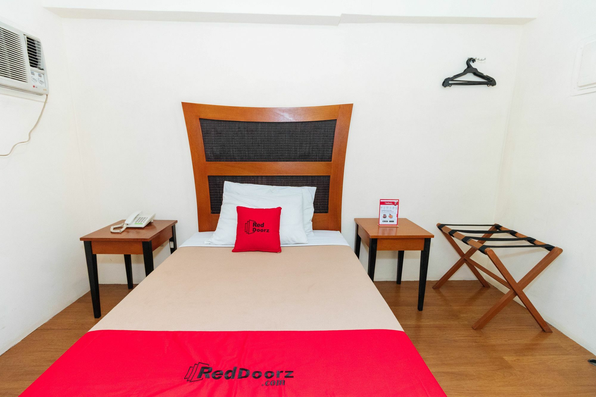 Reddoorz @ Amorsolo Makati San Pedro Makati Exterior foto